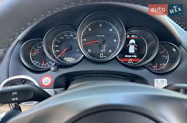 Позашляховик / Кросовер Porsche Cayenne 2014 в 