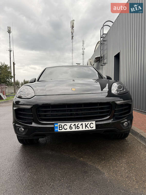 Внедорожник / Кроссовер Porsche Cayenne 2017 в Львове фото 4 Внедорожник / Кроссовер Porsche Cayenne 2017 в Львове