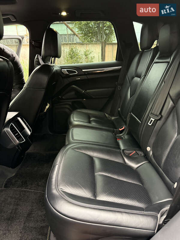 Внедорожник / Кроссовер Porsche Cayenne 2017 в Львове фото 18 Внедорожник / Кроссовер Porsche Cayenne 2017 в Львове