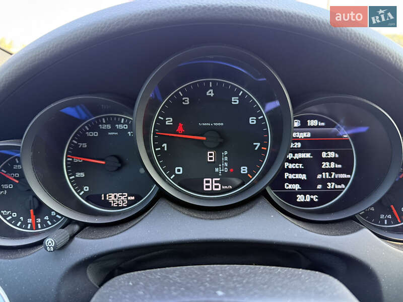 Позашляховик / Кросовер Porsche Cayenne 2015 в Дніпрі