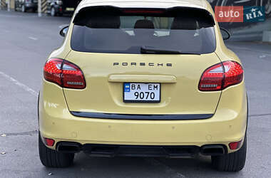 Позашляховик / Кросовер Porsche Cayenne 2010 в 