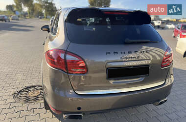 Внедорожник / Кроссовер Porsche Cayenne 2011 в 