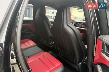 Внедорожник / Кроссовер Porsche Cayenne 2023 в 