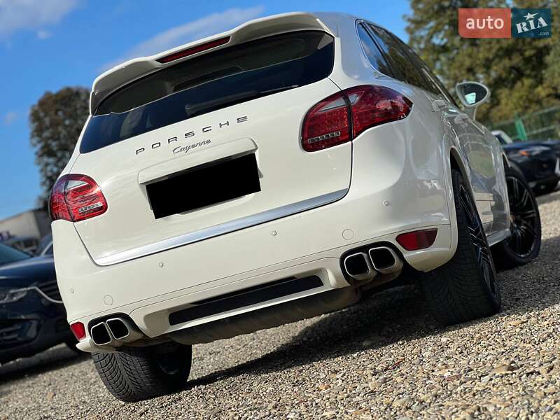 Внедорожник / Кроссовер Porsche Cayenne 2011 в Стрые