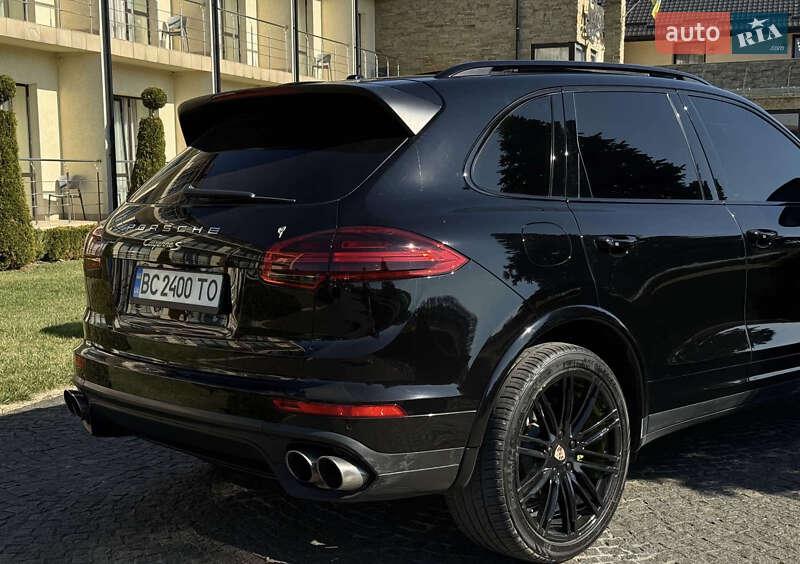 Позашляховик / Кросовер Porsche Cayenne 2017 в Львові