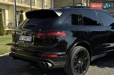Позашляховик / Кросовер Porsche Cayenne 2017 в 