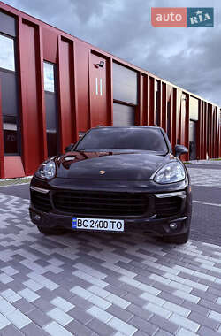 Позашляховик / Кросовер Porsche Cayenne 2017 в 