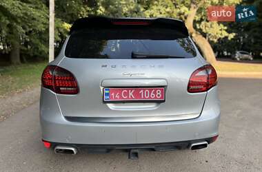 Позашляховик / Кросовер Porsche Cayenne 2012 в 
