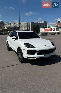 Внедорожник / Кроссовер Porsche Cayenne 2021 в 