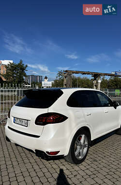 Внедорожник / Кроссовер Porsche Cayenne 2011 в 