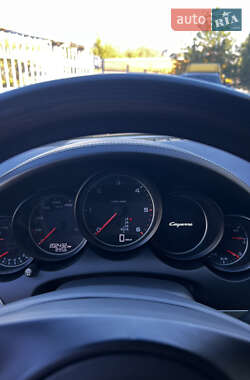 Внедорожник / Кроссовер Porsche Cayenne 2011 в 