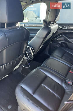 Внедорожник / Кроссовер Porsche Cayenne 2011 в 