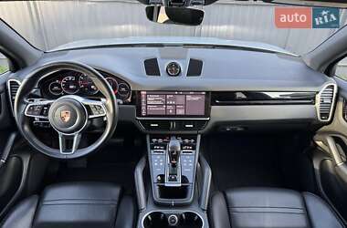 Позашляховик / Кросовер Porsche Cayenne 2020 в 