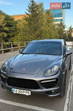 Внедорожник / Кроссовер Porsche Cayenne 2012 в Киеве