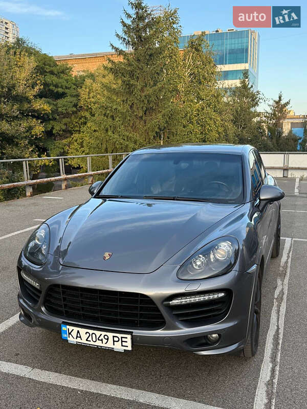 Porsche Cayenne 2012