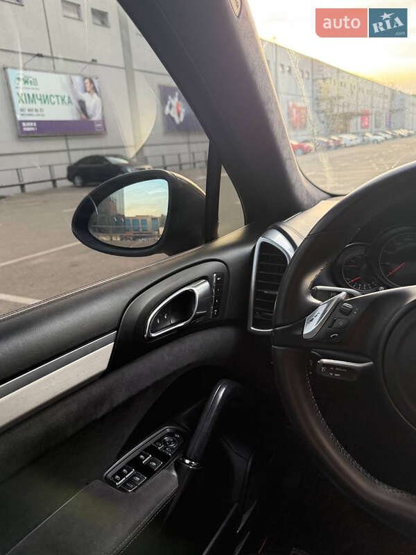 Внедорожник / Кроссовер Porsche Cayenne 2012 в Киеве фото 15 Внедорожник / Кроссовер Porsche Cayenne 2012 в Киеве