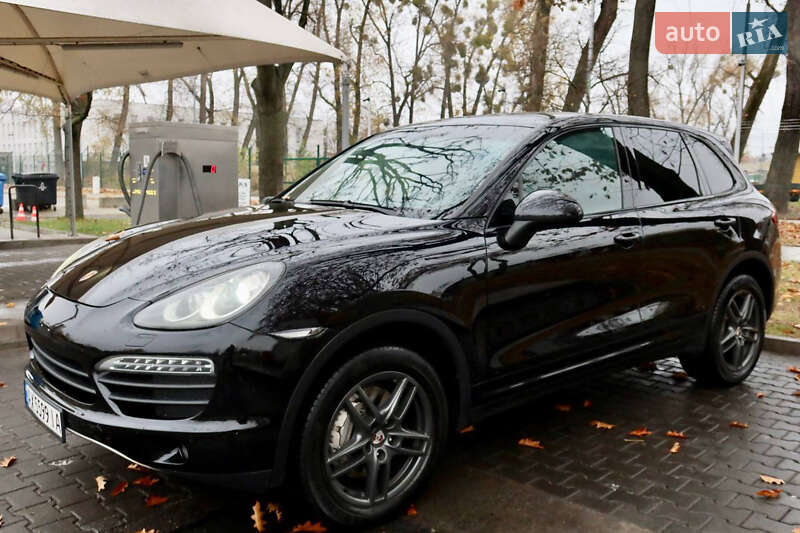 Внедорожник / Кроссовер Porsche Cayenne 2010 в 