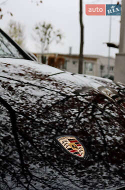 Внедорожник / Кроссовер Porsche Cayenne 2010 в 