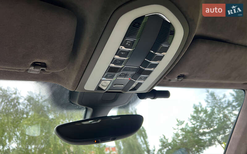 Внедорожник / Кроссовер Porsche Cayenne 2012 в Львове