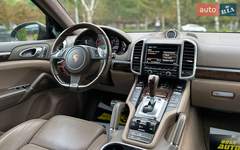 Внедорожник / Кроссовер Porsche Cayenne 2012 в Львове