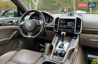 Позашляховик / Кросовер Porsche Cayenne 2012 в 