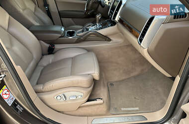 Позашляховик / Кросовер Porsche Cayenne 2011 в 