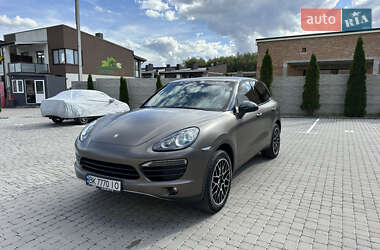 Внедорожник / Кроссовер Porsche Cayenne 2011 в Ровно