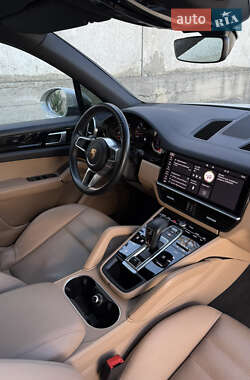 Внедорожник / Кроссовер Porsche Cayenne 2020 в 