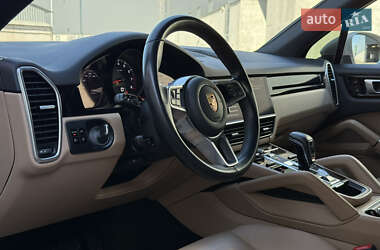 Внедорожник / Кроссовер Porsche Cayenne 2020 в 