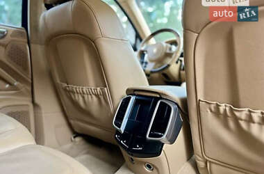 Позашляховик / Кросовер Porsche Cayenne 2011 в 