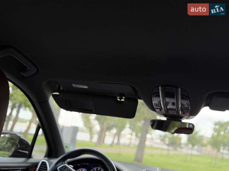 Позашляховик / Кросовер Porsche Cayenne 2019 в Києві