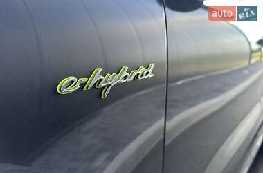 Позашляховик / Кросовер Porsche Cayenne 2021 в 