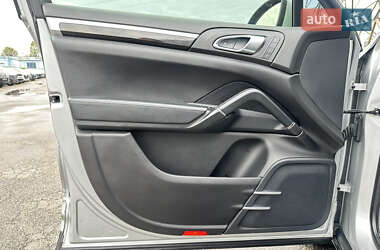 Внедорожник / Кроссовер Porsche Cayenne 2013 в 