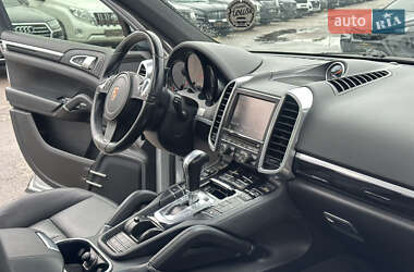 Внедорожник / Кроссовер Porsche Cayenne 2013 в 