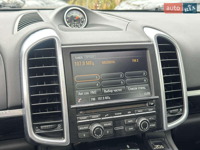 Внедорожник / Кроссовер Porsche Cayenne 2013 в Харькове