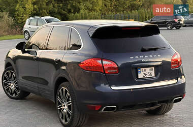 Позашляховик / Кросовер Porsche Cayenne 2011 в 