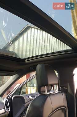 Внедорожник / Кроссовер Porsche Cayenne 2012 в Ромнах