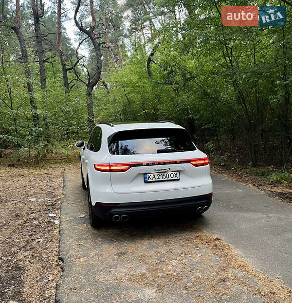 Позашляховик / Кросовер Porsche Cayenne 2018 в Києві
