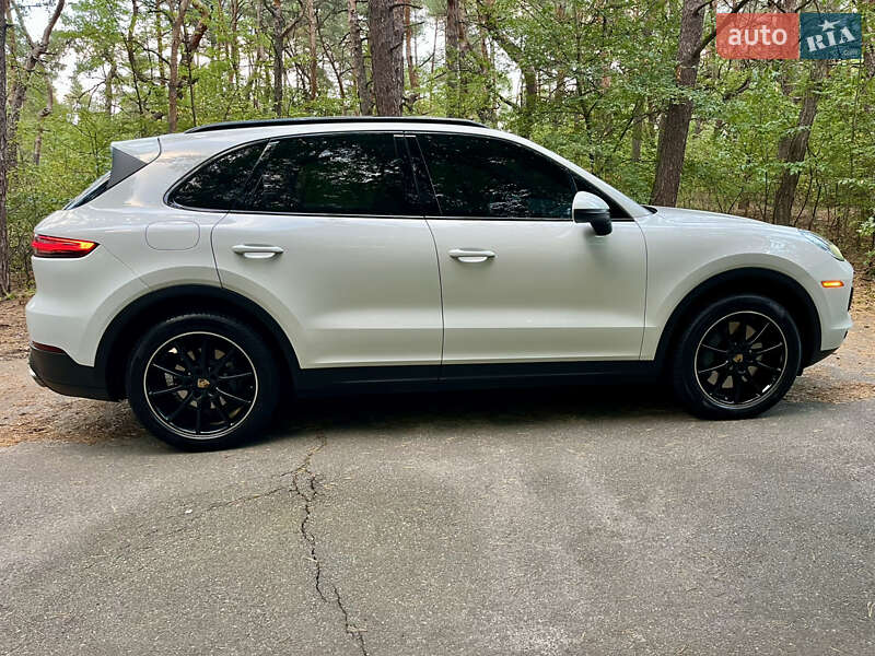 Позашляховик / Кросовер Porsche Cayenne 2018 в Києві