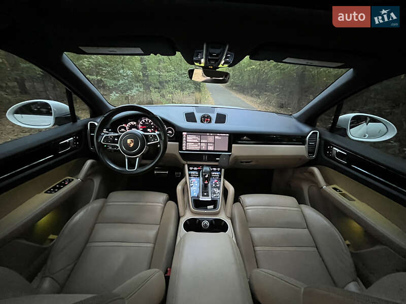 Позашляховик / Кросовер Porsche Cayenne 2018 в Києві