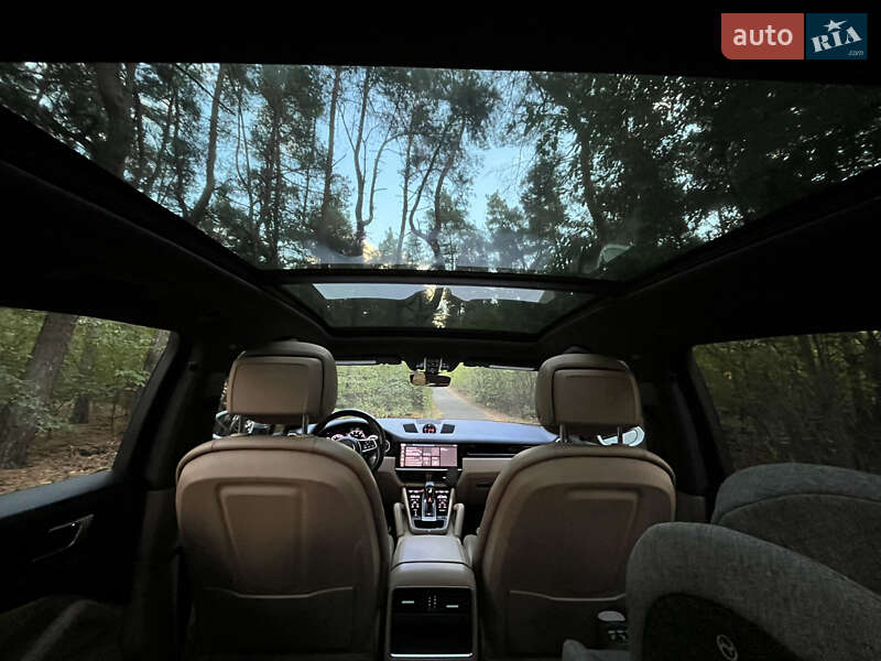 Позашляховик / Кросовер Porsche Cayenne 2018 в Києві