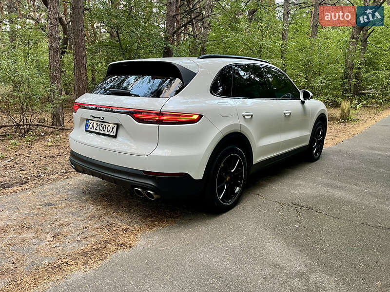 Позашляховик / Кросовер Porsche Cayenne 2018 в Києві