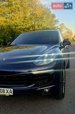 Внедорожник / Кроссовер Porsche Cayenne 2017 в 