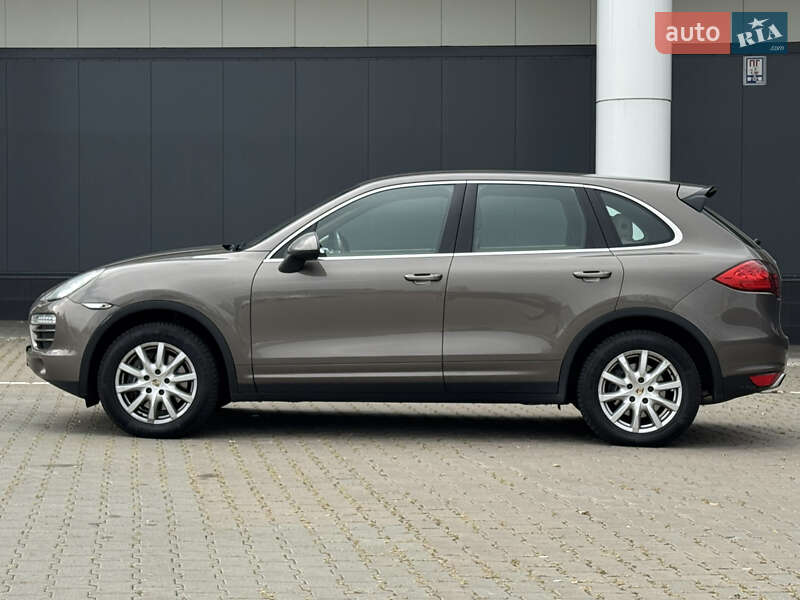 Внедорожник / Кроссовер Porsche Cayenne 2012 в Киеве