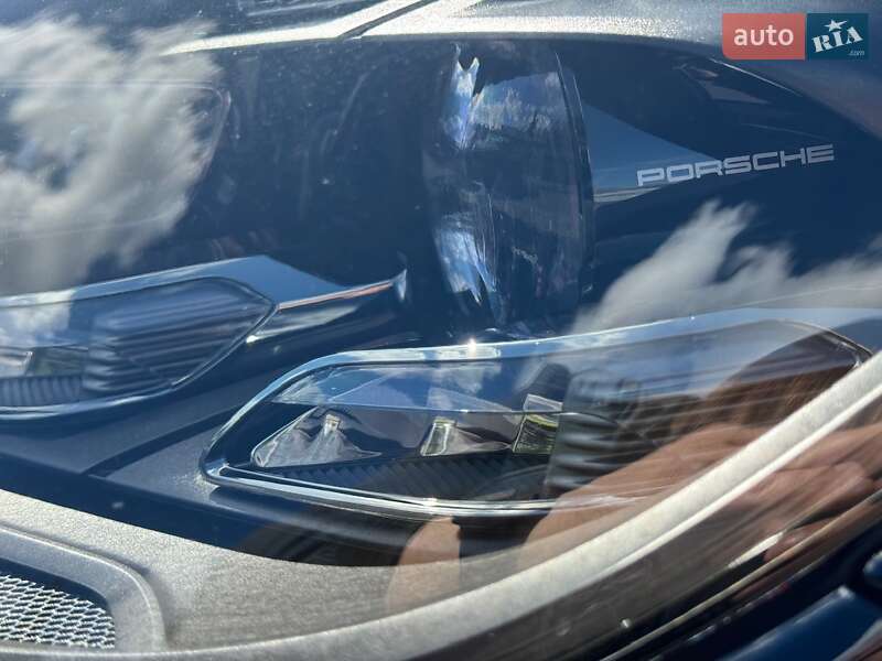 Позашляховик / Кросовер Porsche Cayenne 2019 в Києві