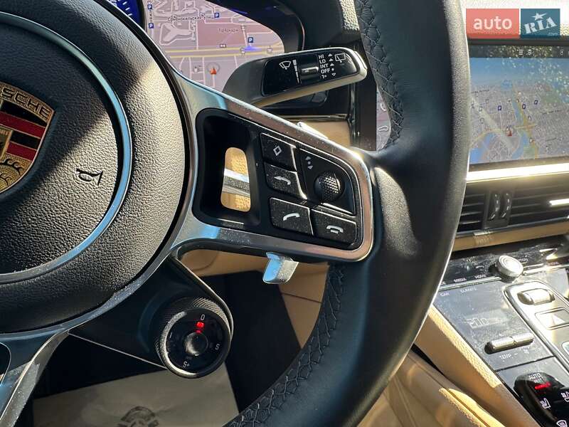 Позашляховик / Кросовер Porsche Cayenne 2019 в Києві