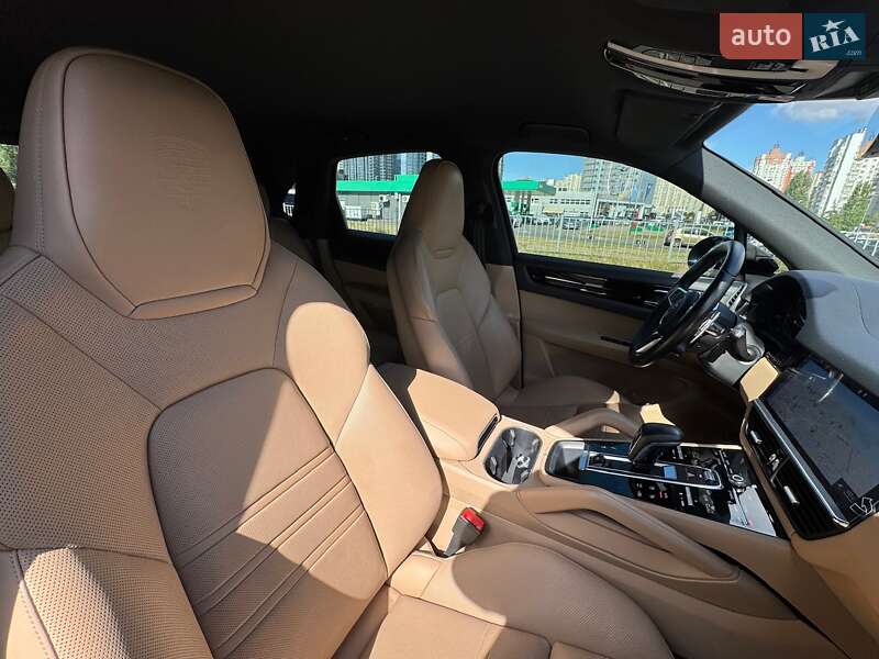 Позашляховик / Кросовер Porsche Cayenne 2019 в Києві