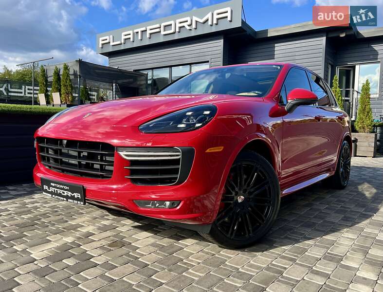 Внедорожник / Кроссовер Porsche Cayenne 2015 в Киеве