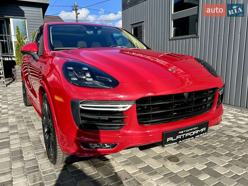 Внедорожник / Кроссовер Porsche Cayenne 2015 в Киеве