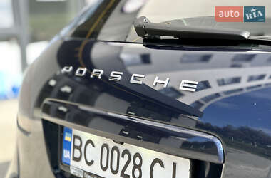 Позашляховик / Кросовер Porsche Cayenne 2013 в 